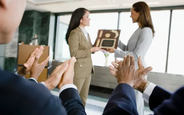 Employee Recognition Ideas That Truly Motivate and Matter