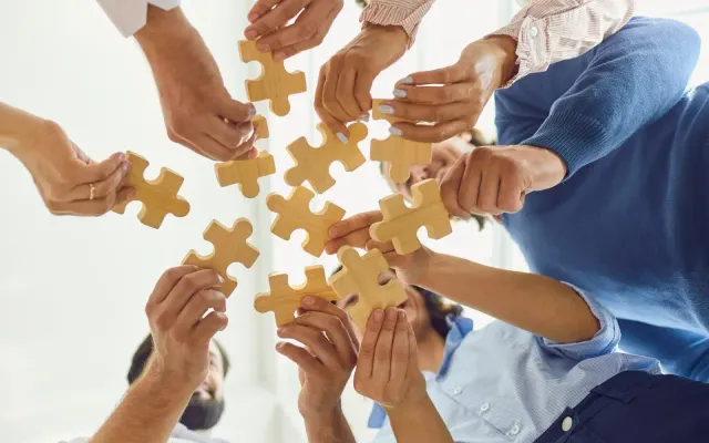 Hybrid-Friendly Icebreaker Ideas for Instant Team Connection