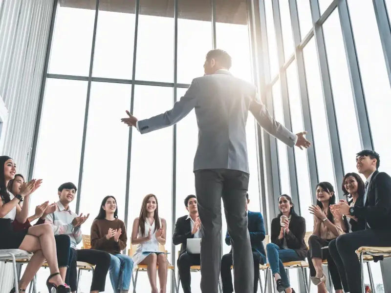 Impromptu Speech Examples That Inspire Better Meetings
