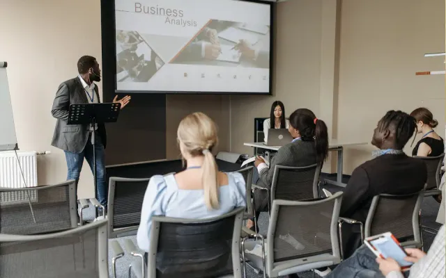 Use a Presentation Clicker to Power Better Audience Connection