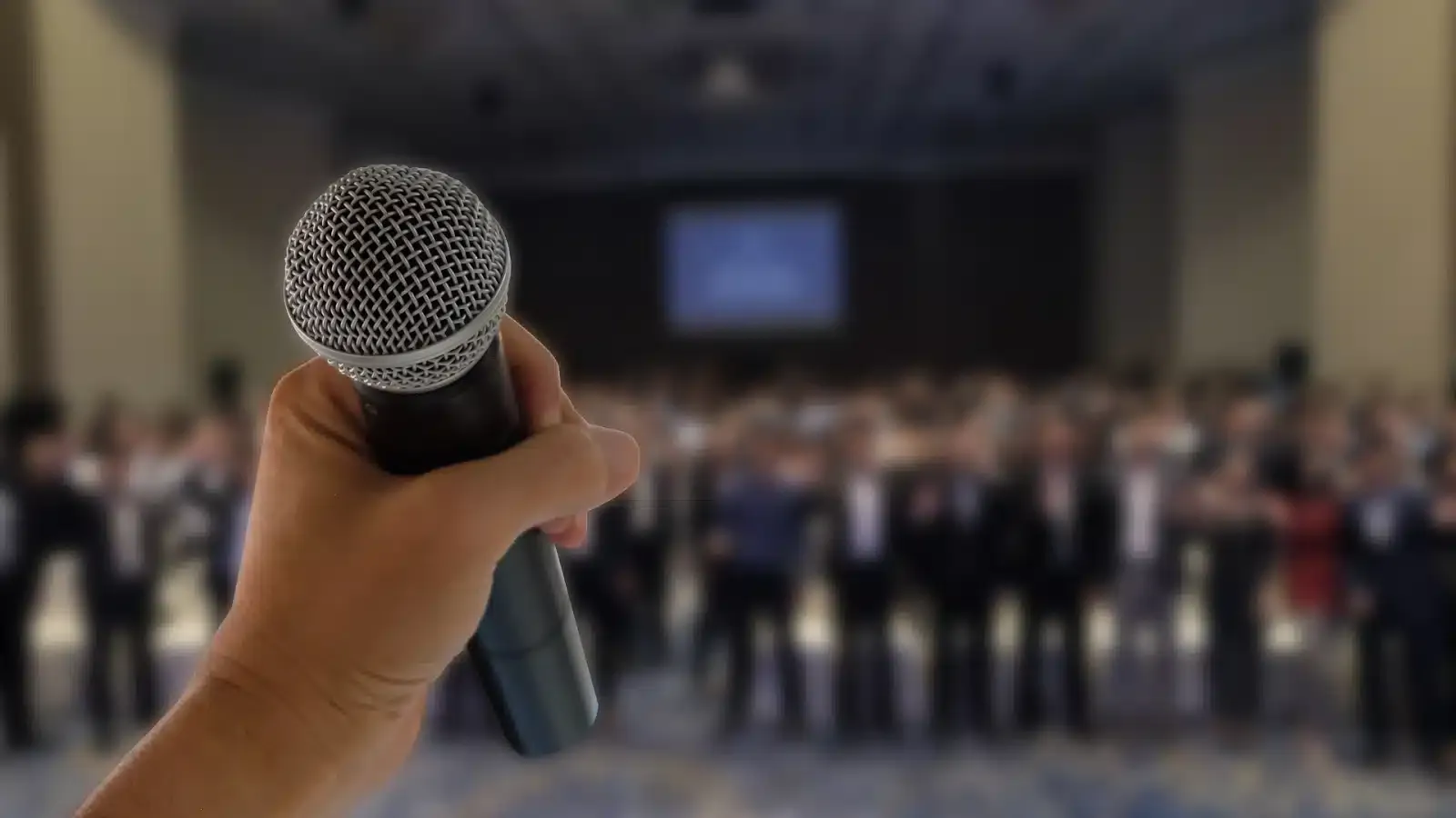 Find local public speaking classes that build confident, engaging speakers. Compare formats, costs, and what to look for to level up your whole team. Conversation-Starting Public Speaking Classes Near Me Your Team Will Love
